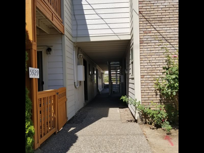 Lombard Heights Apartments