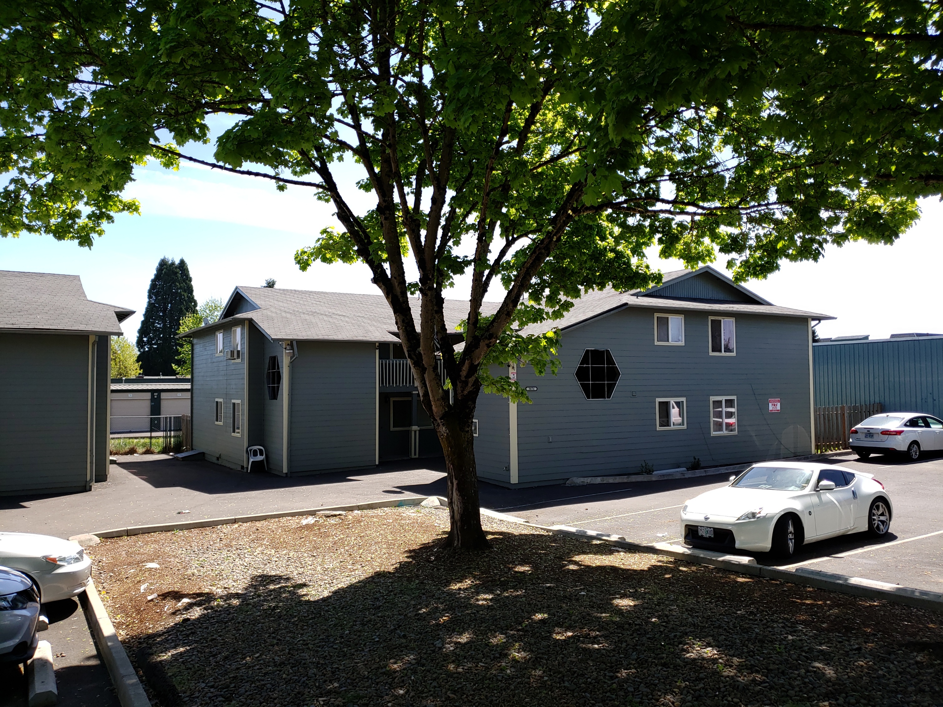 Salem 12-Plex