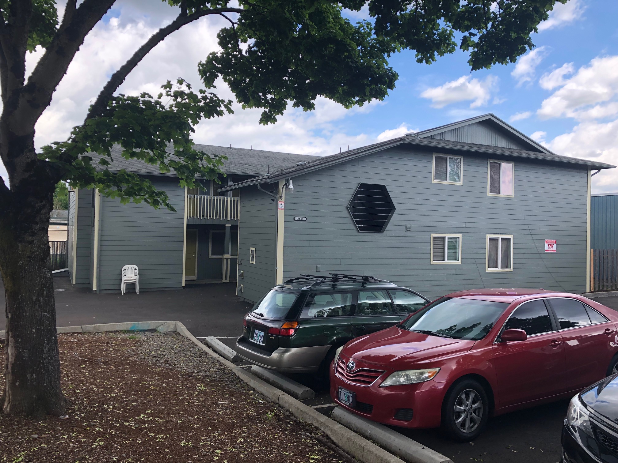 Salem 12-Plex