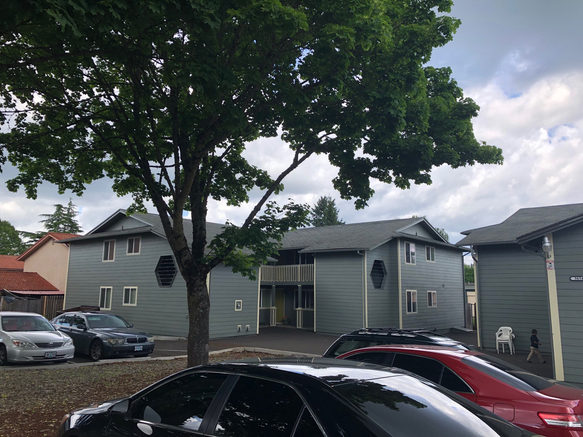 Salem 12-Plex