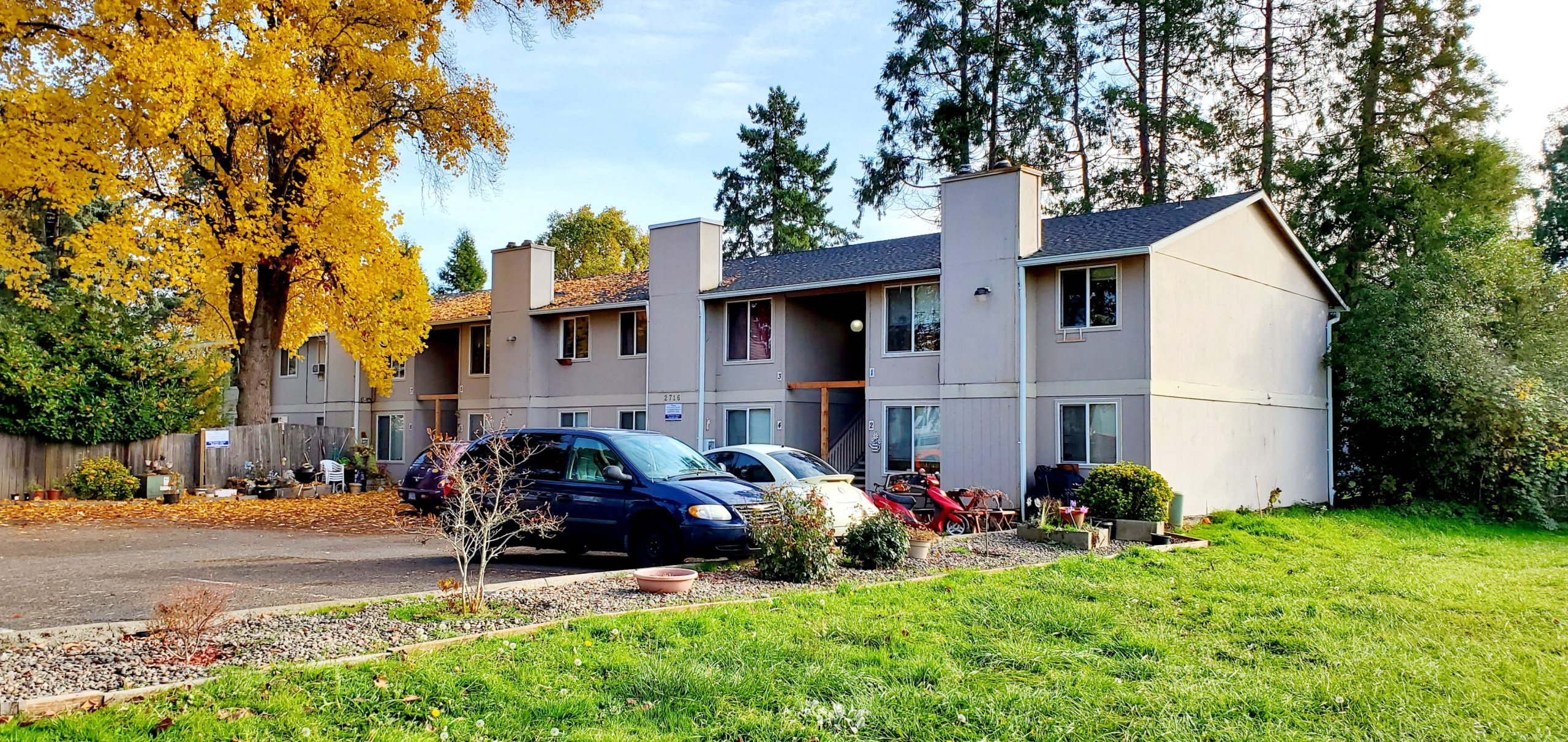 19th Place 10 Plex Pounder Realty